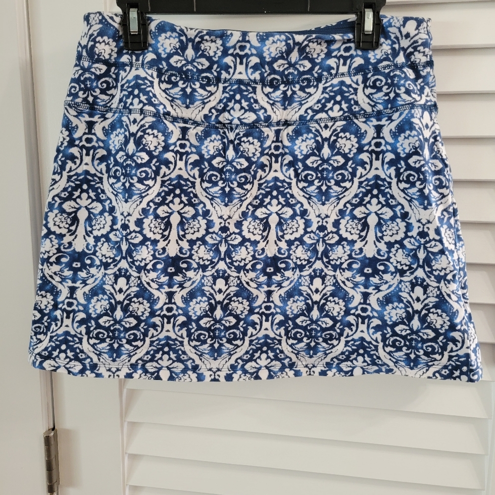 Nanette Lepore active skort size L blue & white